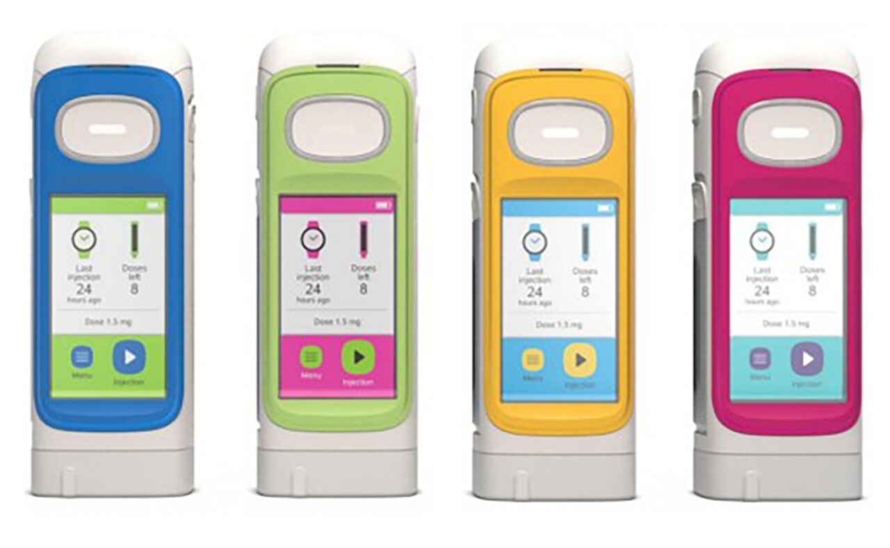 Quatre dispositifs easypod disposés de gauche à droite, ayant chacun une coquille différente.